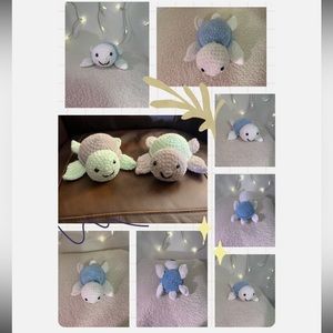 Customizable plush turtles